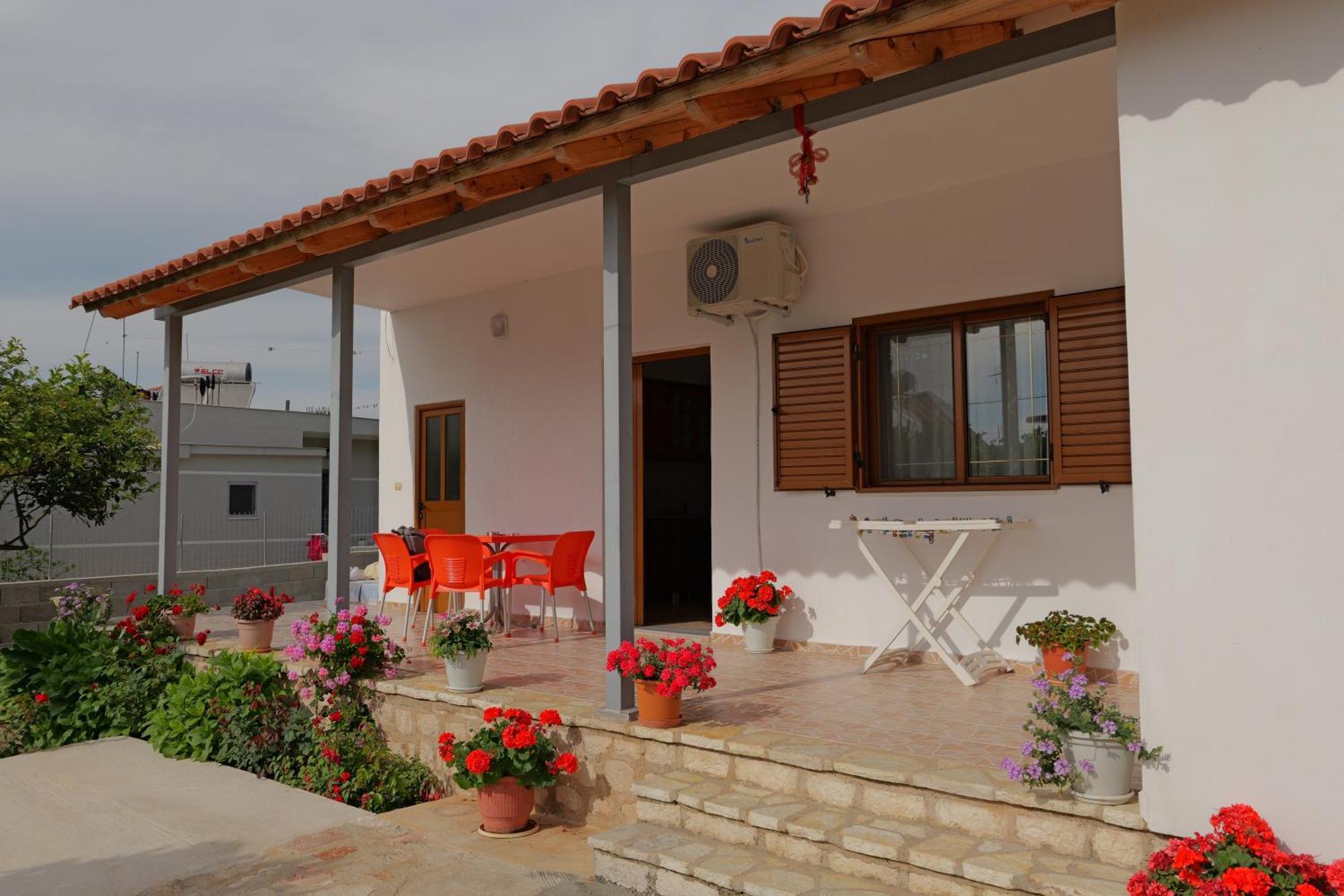 Brahimi Guest House Ksamil Exterior photo