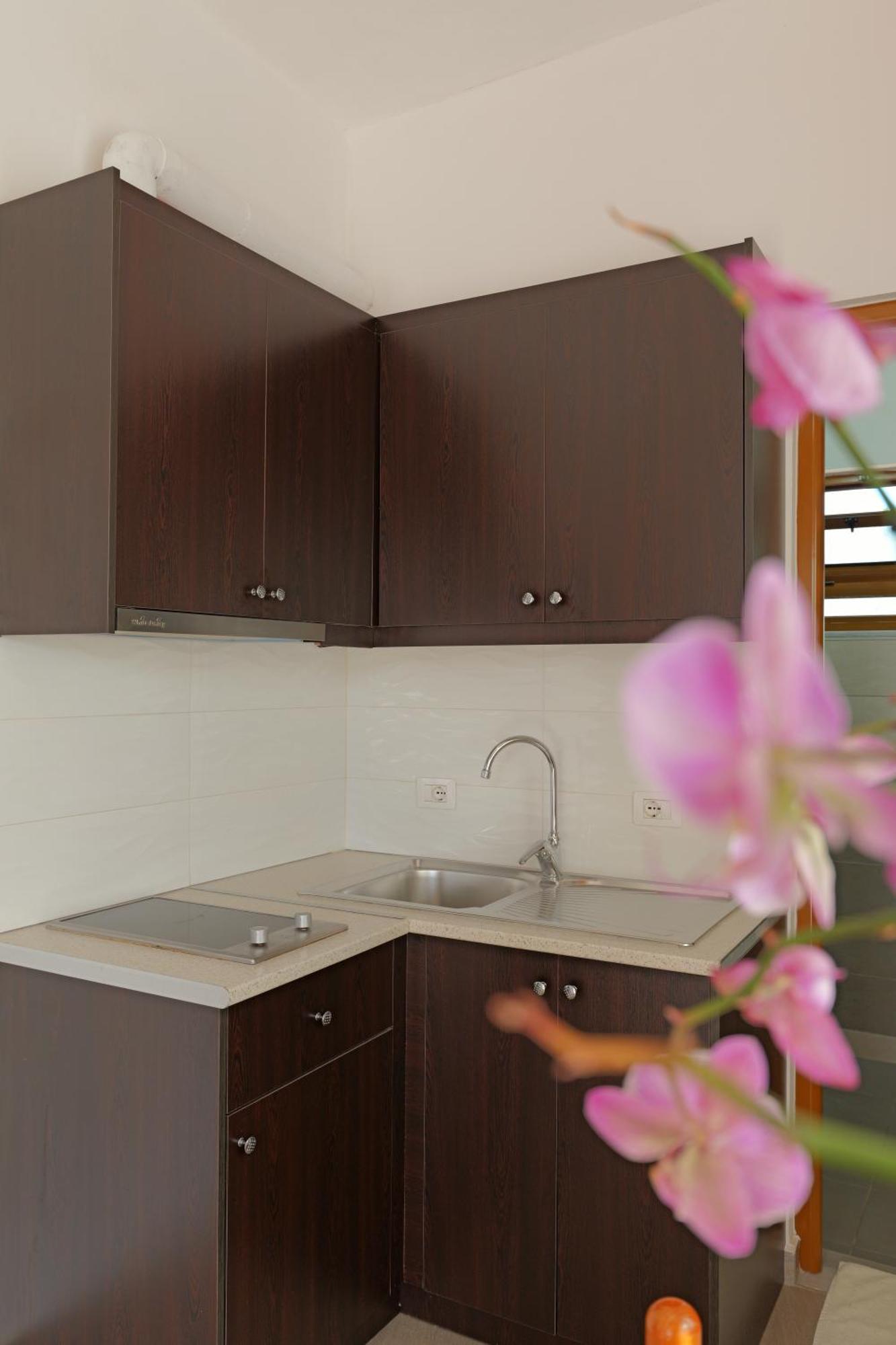 Brahimi Guest House Ksamil Exterior photo