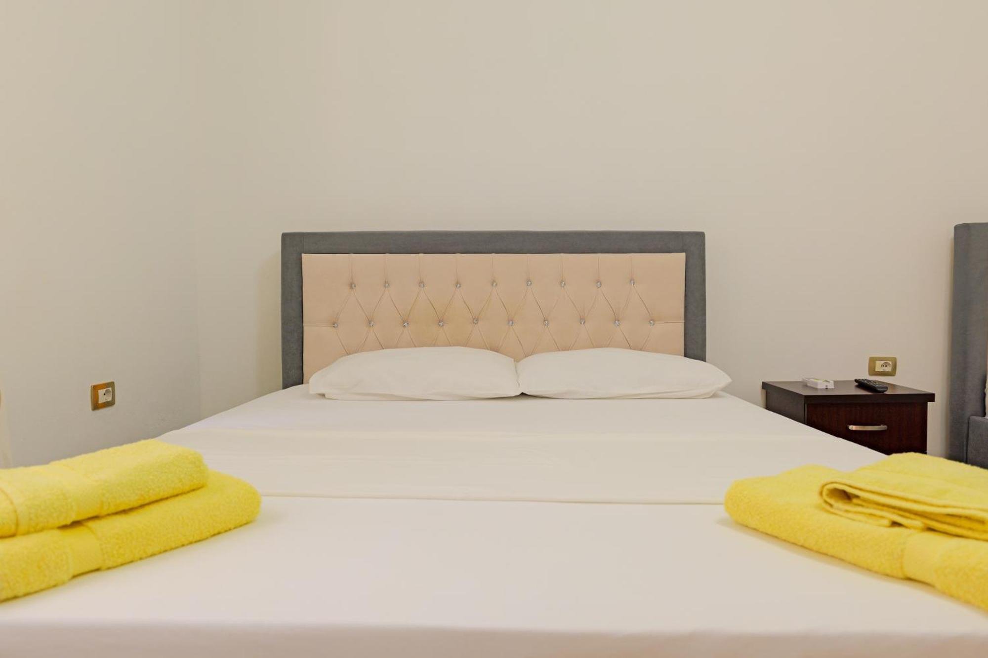 Brahimi Guest House Ksamil Exterior photo
