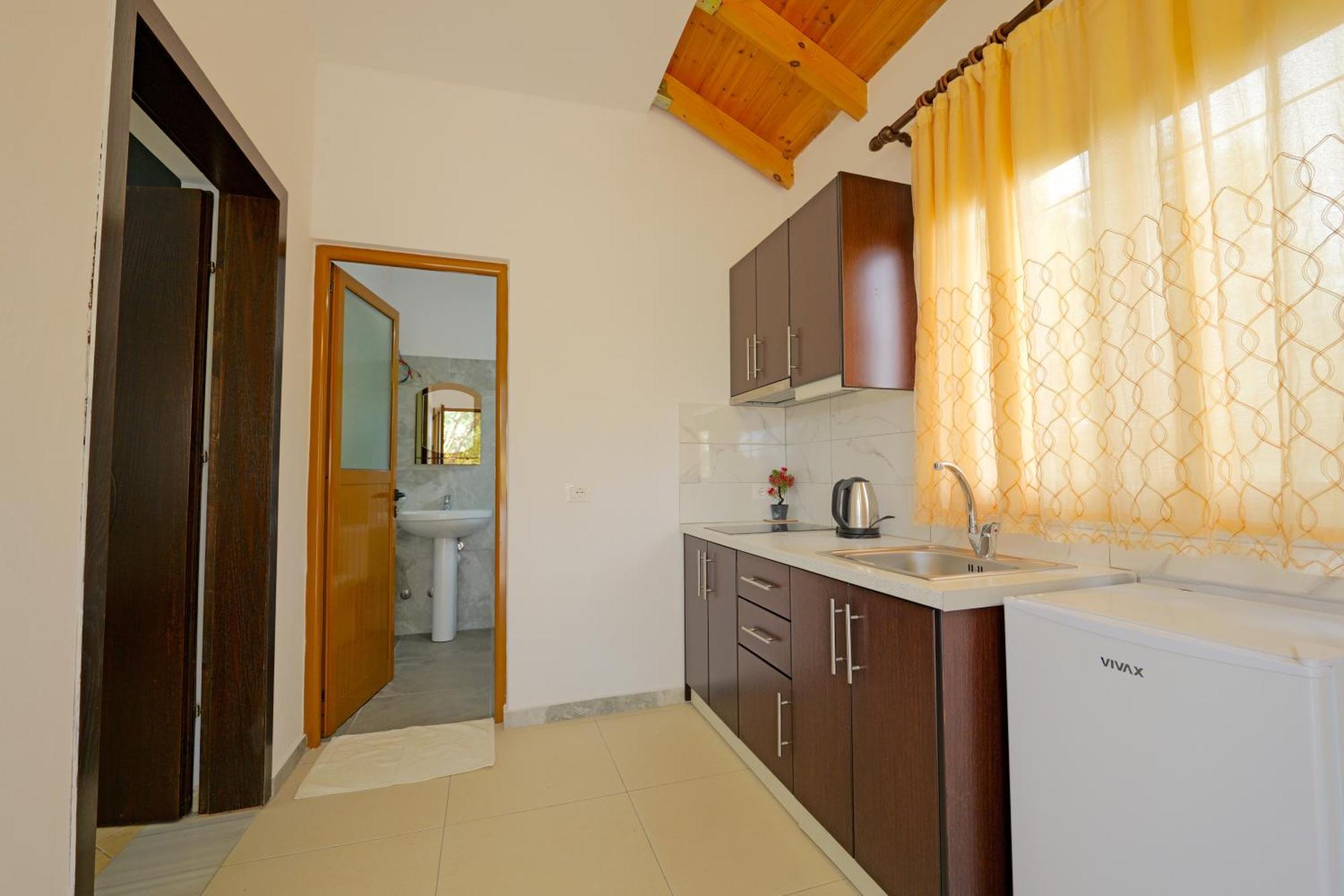 Brahimi Guest House Ksamil Exterior photo
